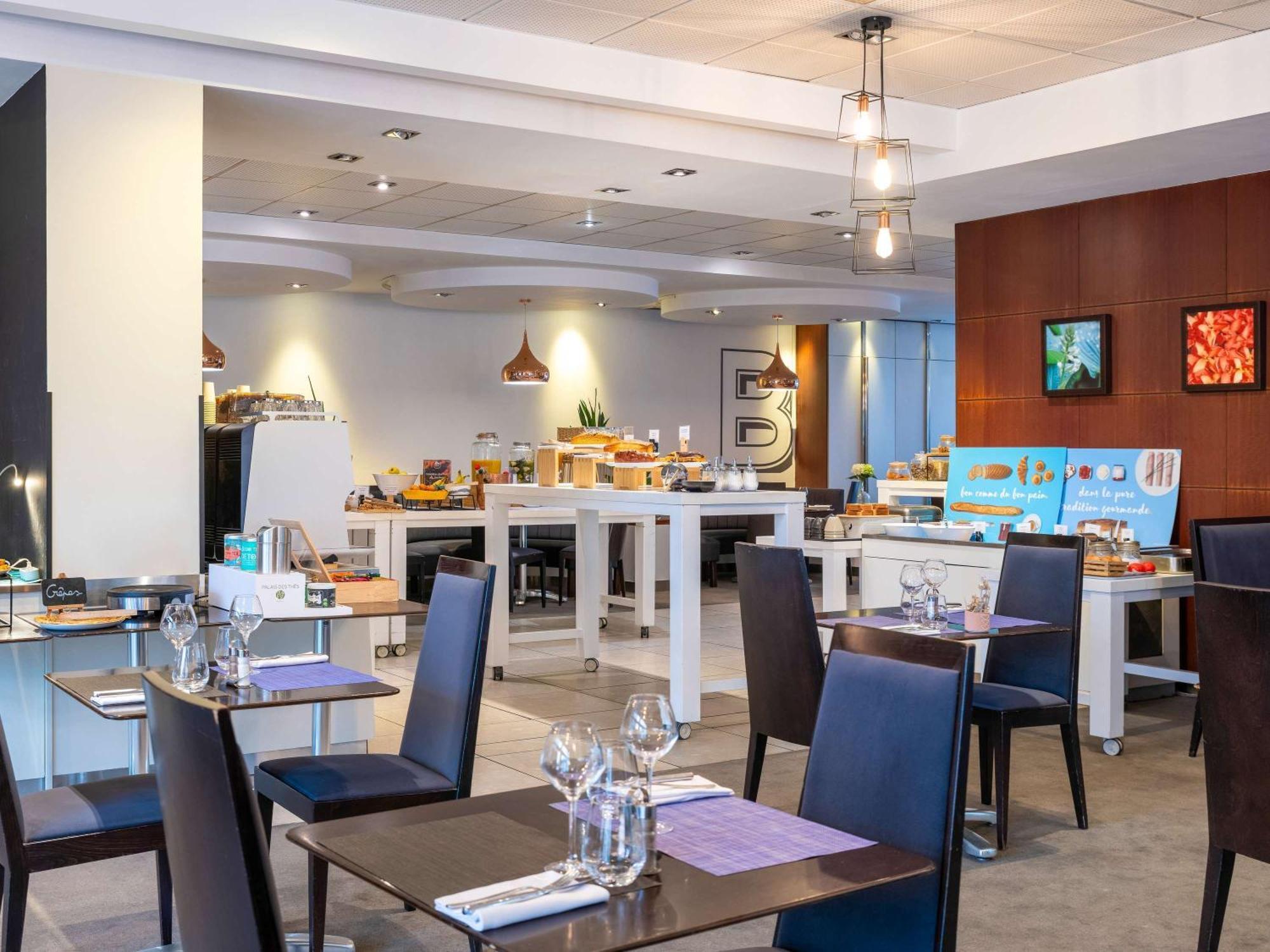 Novotel Centre Hotel 4*
