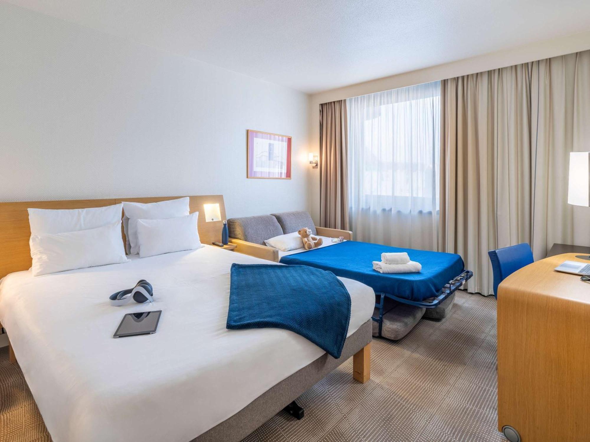 Novotel Centre Hotel